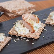 Toasts Craquants Au Fromage Frais Et Poisson Fume Alimentation Recette Recette Entremet