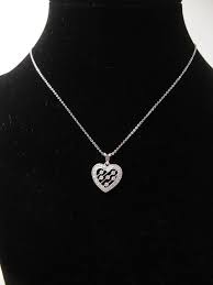 Vintage Diamond Heart Necklace 14k White Gold And Diamonds Etsy In 2020 Heart Pendant Diamond Diamond Heart Heart Necklace Diamond