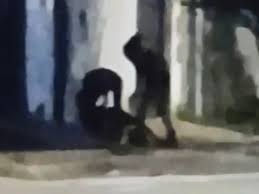 Mulher é retirada de casa e agredida no Alto da Serra