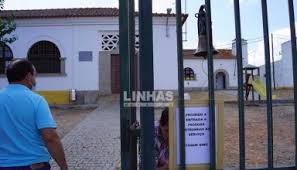 O presidente da cml, antónio costa, e o vereador responsável pelo pelouro da segurança, manuel brito, visitaram, dia 10 de fevereiro, a escola do regimento de sapadores bombeiros de lisboa. Sftctdzvntav7m