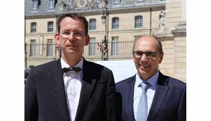 Czech academic petr drulák is the director of the prague institute of international relations, and chairman of the editorial board for the institute's mezinárodní vztahy review and for the english. Bourgogne Franche Comte Diplomatie Petr Drulak La Republique Tcheque A Beaucoup A Offrir