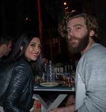 Η συζήτηση την ώρα του τρεξίματος (η και η απαγγελία ενός τραγουδιού, ενός ρολου όπως έκανε η ευγενία) βοηθά στο να. Eygenia Samara Giannhs Poimenidhs Deipno Sto Kentro Ths A8hnas