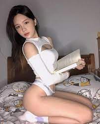 anyone has any idea who she is? : r/NSFW_Vietnam