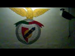 Desde 2003 juega de local en el estádio da luz, que lleva el mismo nombre que el original de 1954. Simbolo Do Benfica Na Parede Mp4 Youtube