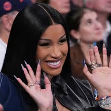 Radamés Vega Príncipe pasa a ser la voz oficial de MegaTV