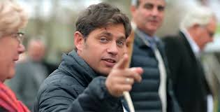 El gobernador se sentó unos minutos y charló con varios vecinos que se acercaron sorprendidos. K De Kicillof La Campana Del Candidato Del Frente De Todos A Gobernador De Buenos Aires Se Convirtio En La Contracara Del Marketing Macrista La Diaria Uruguay