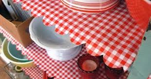 Tiny Holiday Banner Tutorial Little Birdie Secrets Holiday Banner Red Shelves Vinyl Tablecloth