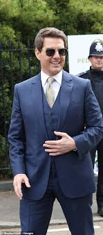 Thomas cruise mapother iv is an american actor and producer. Tom Cruise Katherine Jenkins And Lulu Lead The Stars At Wimbledon Day 12 The Bharat Express News
