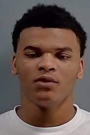 Report: Pensacola man punched woman in face, broke her phone