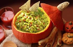Recettes Halloween Salees Faciles Guacamole Servi Dans Une Citrouill Recette Halloween Facile Recette Halloween Plat Principal Recettes Halloween Sans Cuisson
