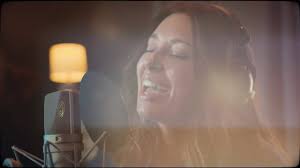 Interview: Lera Lynn Steps into Her Power