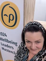 Lisa Kester's Instagram, Twitter & Facebook