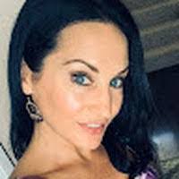 Sara Bolt's Instagram, Twitter & Facebook