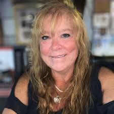 Merry Christmas everyone! It's been an amazing year. So grateful. Wishing  every single one of you an amazing and generous 2023 full of creativity and  wonder.