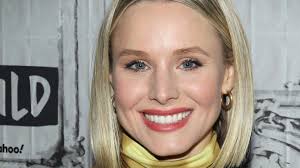 Taylor swift continues to rule the roost on the billboard 200 albums chart as red stays steady at no. How Eva Longoria J Balvin And More Are Helping With Coronavirus Relief Entertainment Tonight