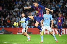 Con un triplete de Lewandowski, Barcelona gana y aprovecha el tropiezo del Real Madrid