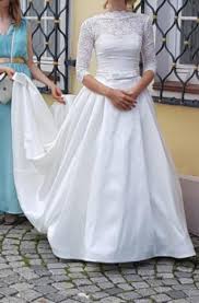 Maybe you would like to learn more about one of these? Https Www Taubenweiss At Brautbasar Wunderschones Brautkleid Im Grace Kelly Stil Zeitlose Eleganz Ahnlich Der Rosa Clara Designs I209 Html