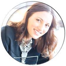 Lori Mccoll's Instagram, Twitter & Facebook