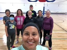 Fun catching up w former GR Pickleballers John and Julie Dettloff here in  AZ. They're enjoying the Sun, warmth, and many desert hikes/camping in AZ.