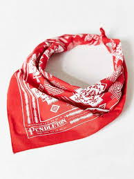 A Fashion Formula For Awesome Outfits Every Time August Outfits Fashion Bandana Print