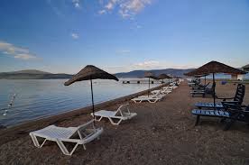 Mangal yapmaya müsaade edilmediği için yeme içme. Tarim Bakanligi Kampi Urla