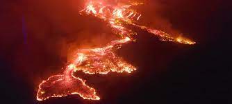 Lava from a volcano erupting in the eastern democratic republic of the congo is flowing south towards the city of goma. Djy923qz79ulcm