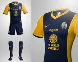 Altro basket calcio calcio mercato chievo hellas verona virtus volley. Svelate Le Nuove Maglie Dell Hellas Verona La Gazzetta Dello Sport