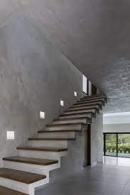 Gelbe Treppe Schwarzer Stoff Basement Stairs Gelbe Schwarzer Stoff Treppe Concrete Stairs Staircase Design Stairway Design