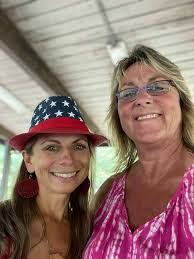 Chelsea Roark's Instagram, Twitter & Facebook