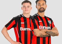 Im vordergrund steht hierbei das cd auf der brust in verschiedenen schwarztönen. Bayer 04 Leverkusen 2021 22 Jako Home Kit 21 22 Kits Football Shirt Blog
