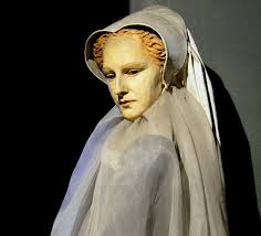 File:Detail. Mary, Queen of Scots. The Honors, the Scottish Crown Jewels,  Edinburgh Castle, Scotland.jpg - Wikimedia Commons