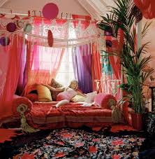 The room design is very attractive to use a pattern reminiscent of the camp of the gypsies in the meadow flowers. Pin On Dream Home Decorating