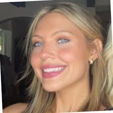 Victoria Christiansen's Instagram, Twitter & Facebook