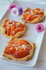 Carres Croustillants Abricots Amande Au Fil Du Thym Recette Recette Abricot Recette Tarte Abricot Croustillant
