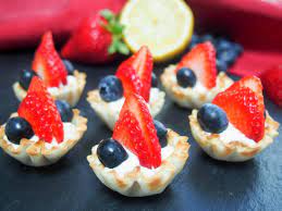 There are so many ways you can customize these little cups to be your own. Berry Phyllo Cups With Lemon Cheesecake Cream Caroline S Cooking