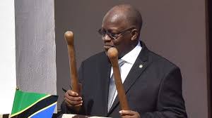 The son of a subsistence farmer, he tended his father's cattle but was a good student, seeing classroom studies as a way out of poverty. Wtstwlxfqdfxhm