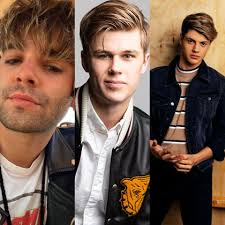 Discussion about a male bimbo in love