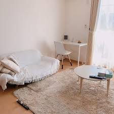 ミニマリストのワンルームインテリア 一人暮らしのおしゃれシンプルライフ folk インテリア 一人暮らし ワンルーム ワンルーム インテリア インテリア 一人暮らし