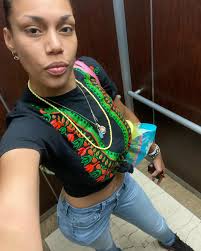 Ana Nieves (@a_lamodelo) • Threads, Say more