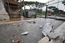 Ancient Roman Arch of Constantine damaged after violent storm - SWI  swissinfo.ch