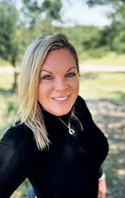 Haley Williamson's Instagram, Twitter & Facebook