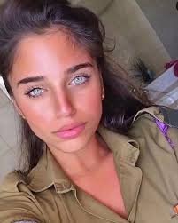 Celebrating women of the IDF with @lisabahrami . “I found God in your eyes” 