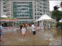 Fraktfritt över 199 kr alltid bra priser och snabb leverans. Turister Flyktet I Panikk Star Tour Sprekkene Skal Vaere Der Vg