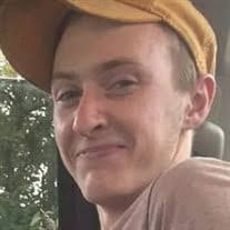 Lee Yoder's Instagram, Twitter & Facebook