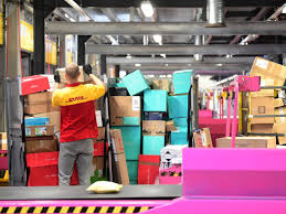 Ship and track parcels with dhl express. Neue Paket Preise Bei Dhl So Viel Kosten Pakete Jetzt
