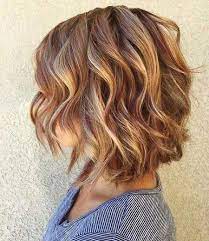 15 Short Layered Wavy Hairstyles 15 Hairstyles Layered Short Wavy Idee Coiffure Cheveux Court Coiffures Coupes De Cheveux Coupe Cheveux Mi Longs Blonds