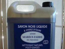 16 Utilisations Du Savon Noir Que Tout Le Monde Devrait Connaitre 2020 Blog