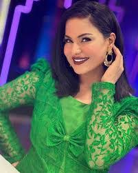 Veena Malik's Instagram, Twitter & Facebook