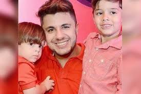 Последние твиты от cristiano araújo (@cris_araujoo). Pai De Cristiano Araujo Mostra Cantor Em Foto Com Filhos E Desabafa Saudade Rondonia Dinamica