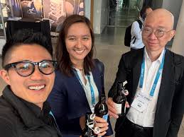 This is Team NUH at @isakos_society 2025‼️ Another joy of attending this  conference was meeting colleagues from Singapore across various  restructured and private hospitals. It's interesting to see so many of us